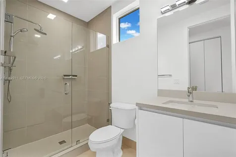 7509 NW 99th Avenue Doral FL 33178