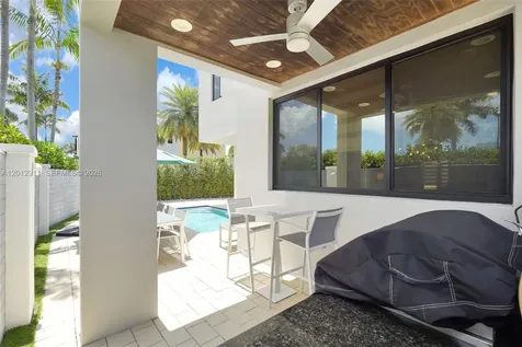 7509 NW 99th Avenue Doral FL 33178