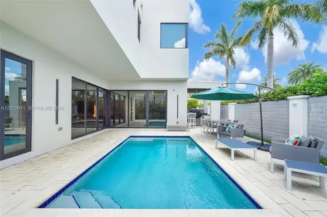 7509 NW 99th Avenue Doral FL 33178