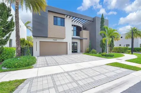 7509 NW 99th Avenue Doral FL 33178