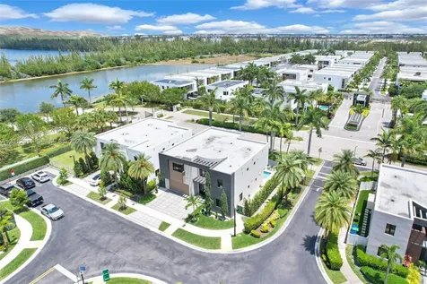 7509 NW 99th Avenue Doral FL 33178