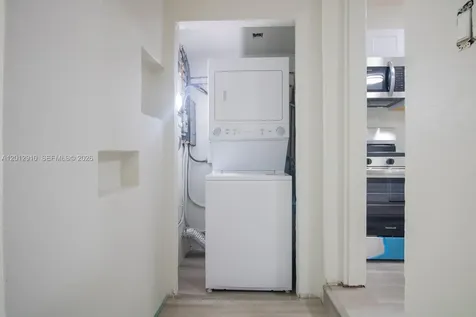 5860 SW 9th Street West Miami FL 33144