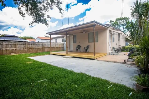 5860 SW 9th Street West Miami FL 33144
