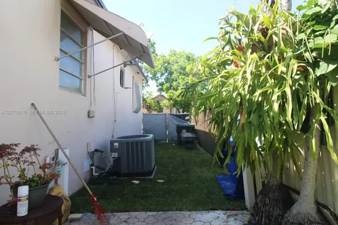 5860 SW 9th Street West Miami FL 33144
