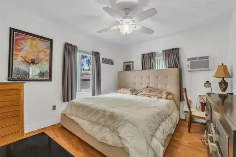 79 NW 143rd Street Miami FL 33168