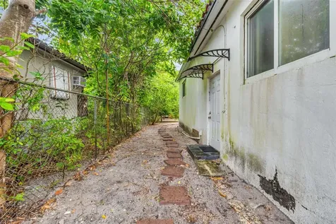 79 NW 143rd Street Miami FL 33168