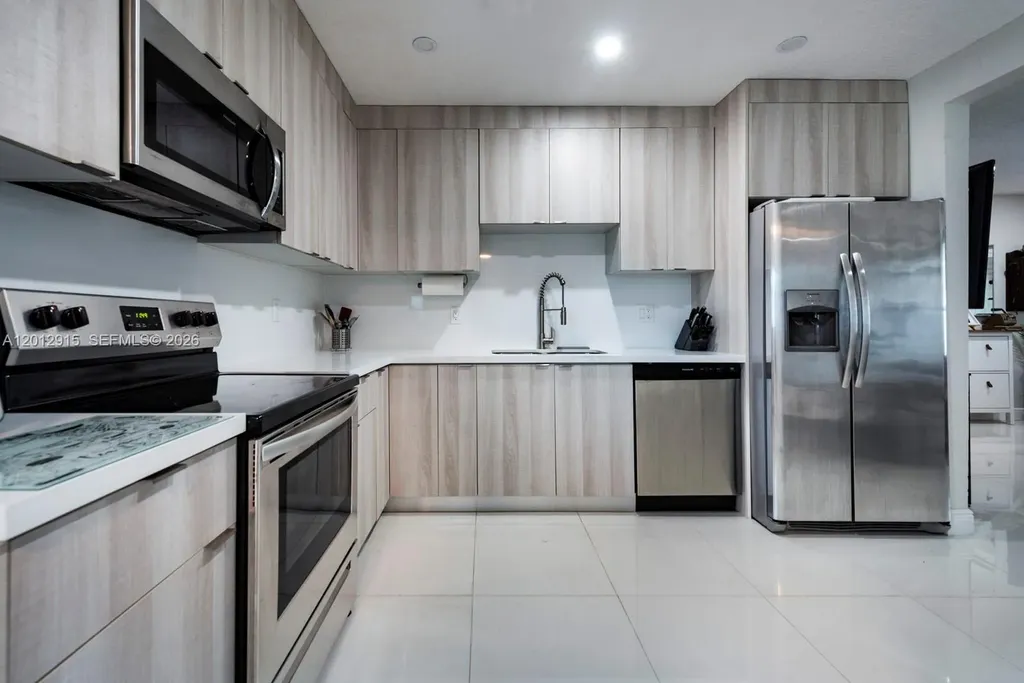 5224 NE 1st Avenue Fort Lauderdale FL 33334