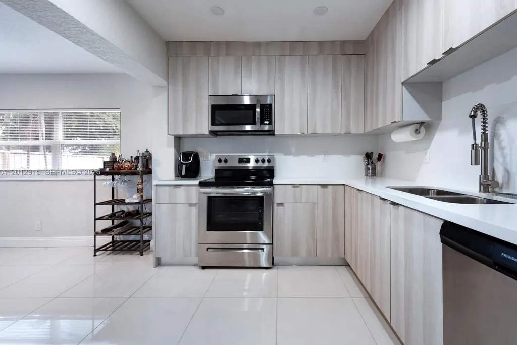 5224 NE 1st Avenue Fort Lauderdale FL 33334
