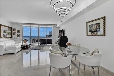 848 Brickell Key Drive Miami FL 33131
