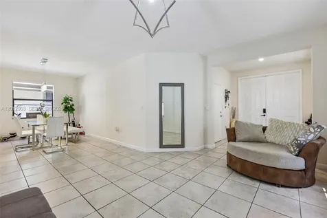 10594 W 35th Lane Hialeah FL 33018