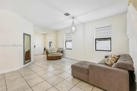 10594 W 35th Lane Hialeah FL 33018