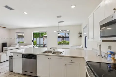 10594 W 35th Lane Hialeah FL 33018