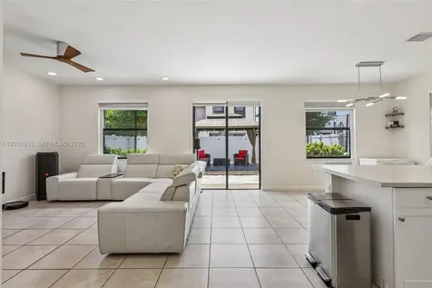 10594 W 35th Lane Hialeah FL 33018