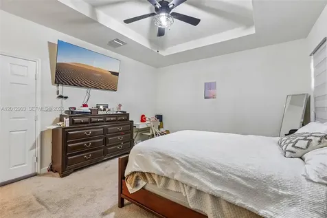 10594 W 35th Lane Hialeah FL 33018