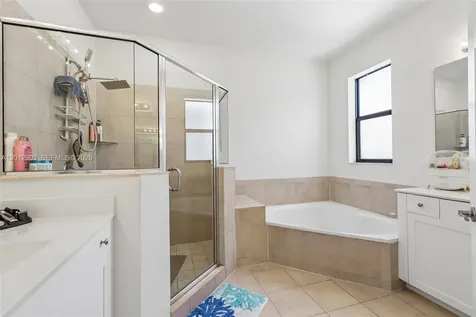 10594 W 35th Lane Hialeah FL 33018