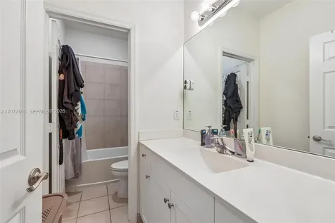 10594 W 35th Lane Hialeah FL 33018