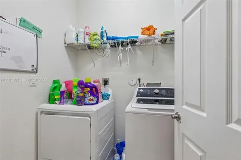 10594 W 35th Lane Hialeah FL 33018