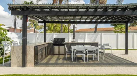 1183 SE 1st Terrace Deerfield Beach FL 33441