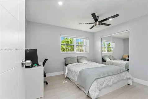 1183 SE 1st Terrace Deerfield Beach FL 33441