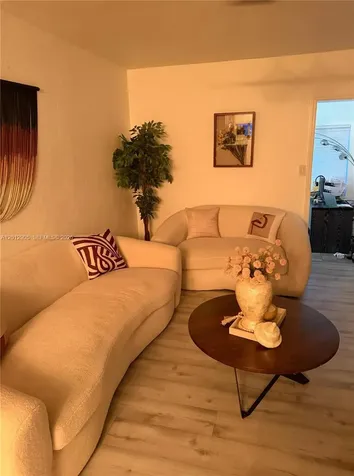 365 NW 103rd Street Miami FL 33150