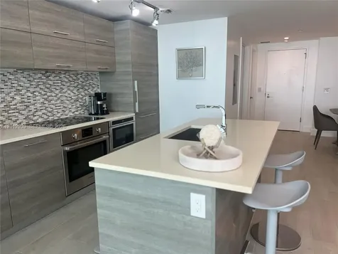 650 NE 32nd Street Miami FL 33137