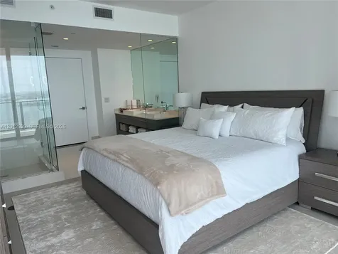 650 NE 32nd Street Miami FL 33137