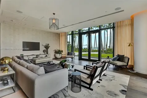 650 NE 32nd Street Miami FL 33137