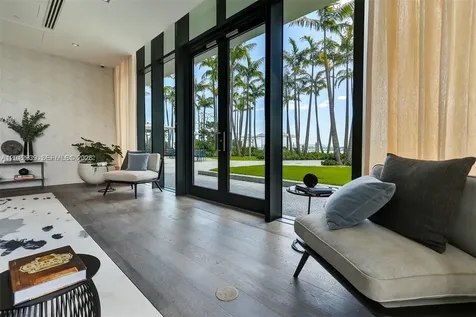 650 NE 32nd Street Miami FL 33137