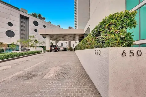 650 NE 32nd Street Miami FL 33137