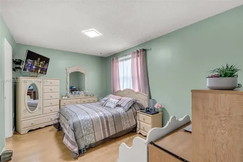 7051 SW 129th Avenue Miami FL 33183