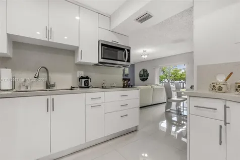 7051 SW 129th Avenue Miami FL 33183