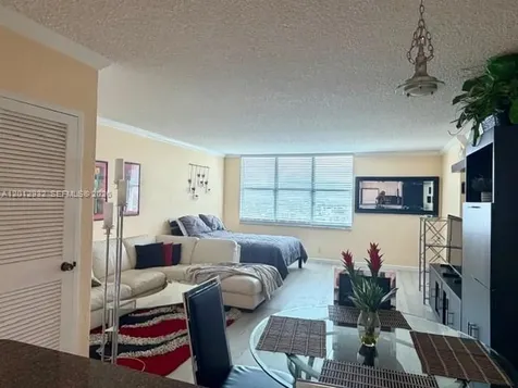 2501 S Ocean Drive Hollywood FL 33019