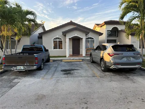 8435 NW 189th Lane Hialeah FL 33015