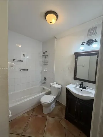 8435 NW 189th Lane Hialeah FL 33015