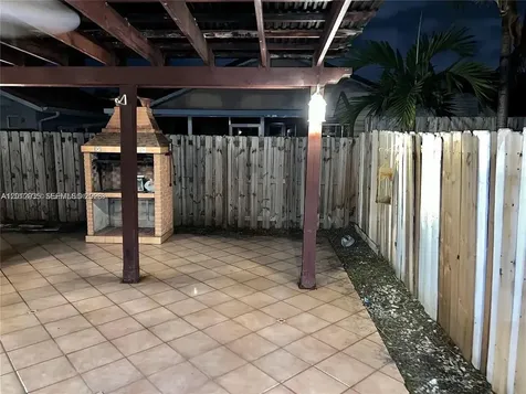 8435 NW 189th Lane Hialeah FL 33015