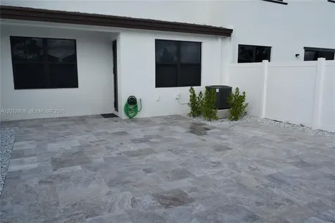 3384 W 100th Terrace Hialeah FL 33018