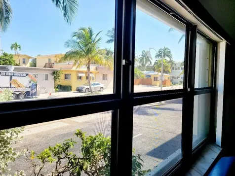 322 Harding Street Hollywood FL 33019