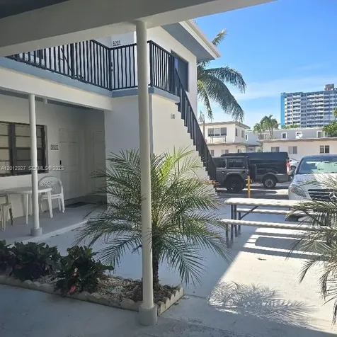 322 Harding Street Hollywood FL 33019