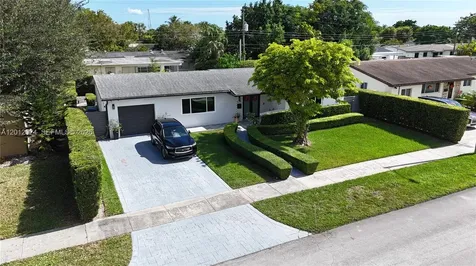 5741 SW 95th Court Miami FL 33173