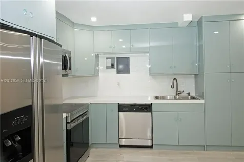 240 W Park Drive Miami FL 33172