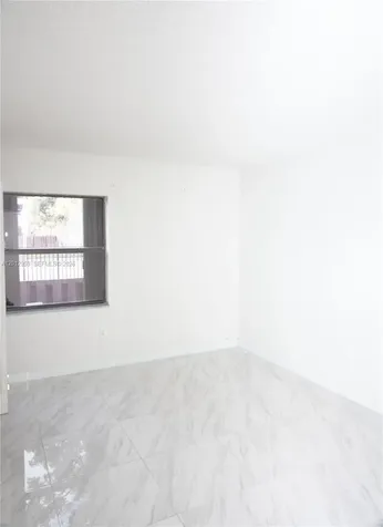 240 W Park Drive Miami FL 33172