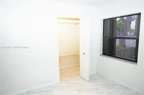 240 W Park Drive Miami FL 33172