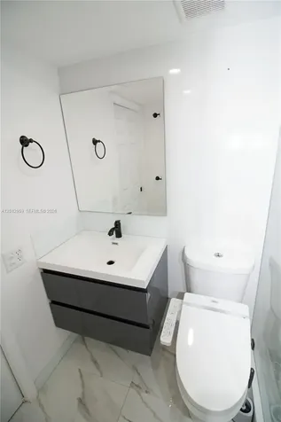 240 W Park Drive Miami FL 33172