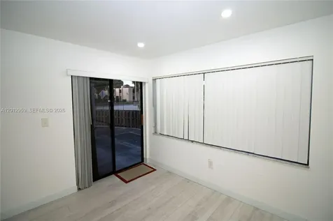 240 W Park Drive Miami FL 33172