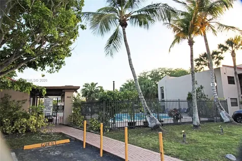 240 W Park Drive Miami FL 33172