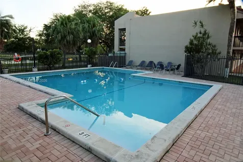 240 W Park Drive Miami FL 33172