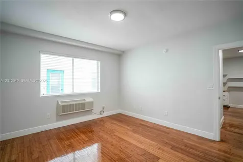 7325 Carlyle Avenue Miami Beach FL 33141