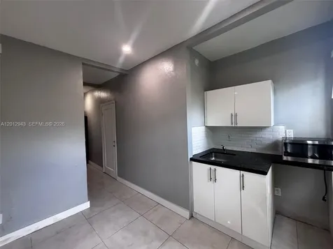 319 W 28th Street Miami Beach FL 33140