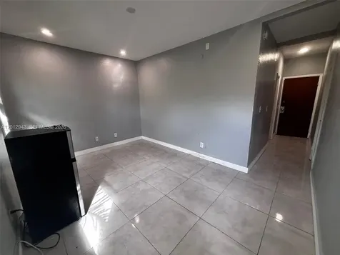 319 W 28th Street Miami Beach FL 33140