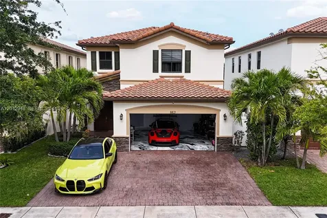 8821 W 34th Court Hialeah FL 33018
